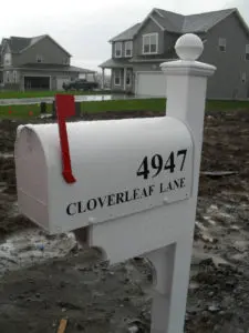White Designer Mailbox on Cloverleaf Lane